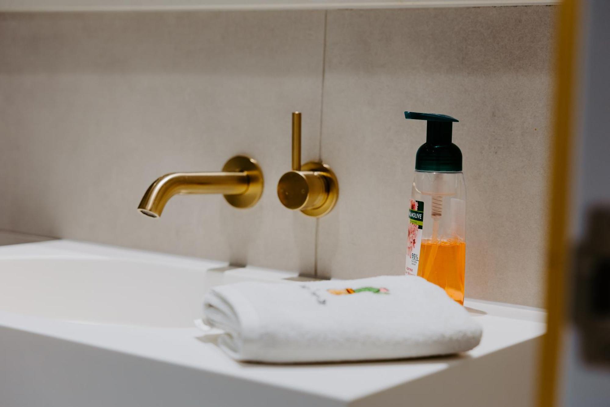 Skyone Lux 2Bed Room Aprt In Boxhill With Car Park Бокс Хил Екстериор снимка